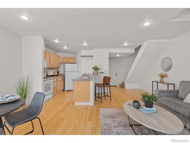 827 Maxwell Avenue E, Boulder, CO 80304