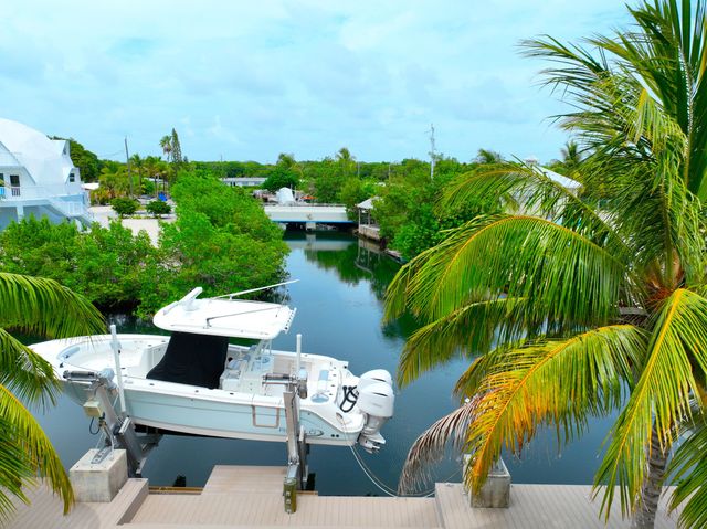 1590 Dolphin Drive, Marathon, FL 33050