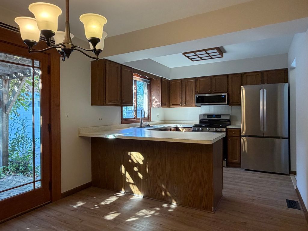 1N710 Newton Avenue, Glen Ellyn, IL 60137 — photo 5