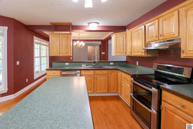 87 Deer Trace Road, Benton, KY 42025