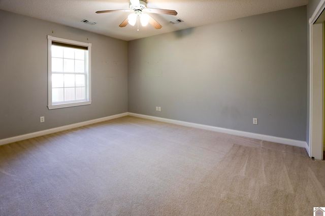 87 Deer Trace Road, Benton, KY 42025