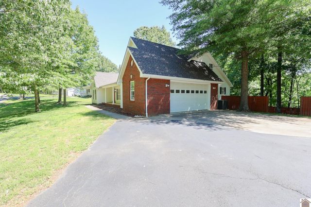 87 Deer Trace Road, Benton, KY 42025