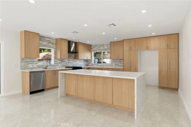 10109 Parr, Sunland, CA 91040