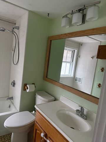 181 Saint Mary St, Needham, MA 02494