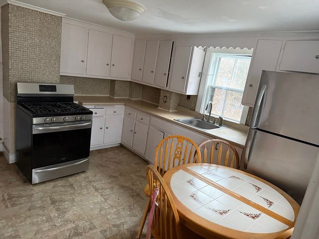 181 Saint Mary St, Needham, MA 02494