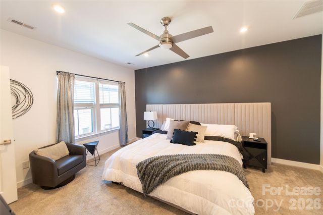 653 Uwharrie River Road, Charlotte, NC 28211