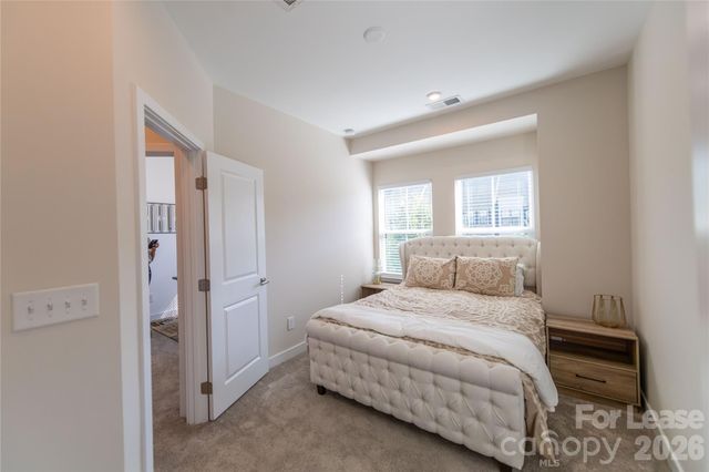 653 Uwharrie River Road, Charlotte, NC 28211