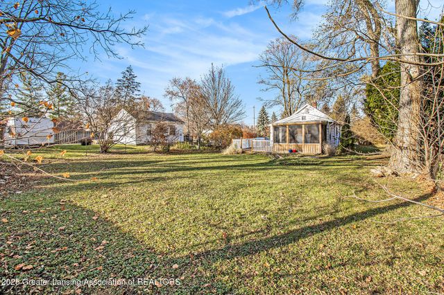 1119 W Miller Road, Lansing, MI 48911