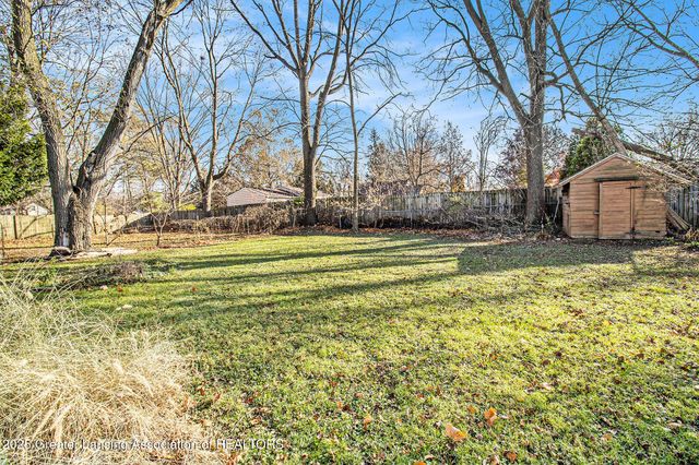 1119 W Miller Road, Lansing, MI 48911