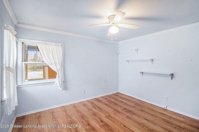 1119 W Miller Road, Lansing, MI 48911