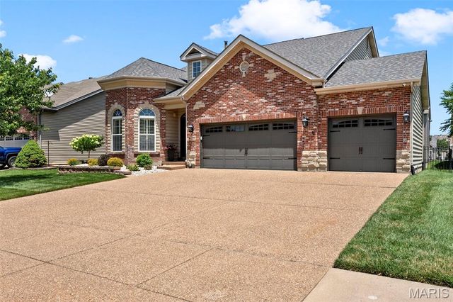 3135 Wheeling Drive, St Charles, MO 63301