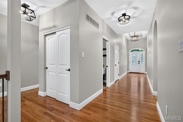 3135 Wheeling Drive, St Charles, MO 63301