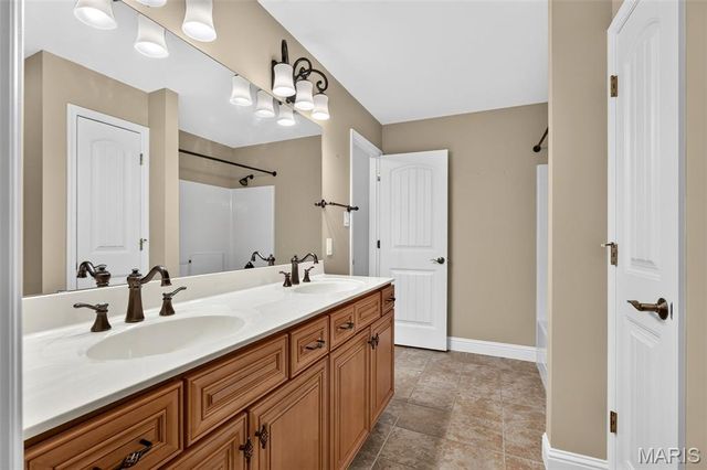 3135 Wheeling Drive, St Charles, MO 63301