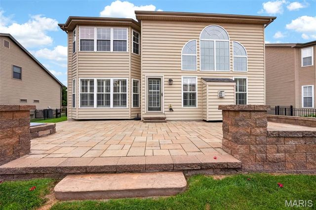 3135 Wheeling Drive, St Charles, MO 63301