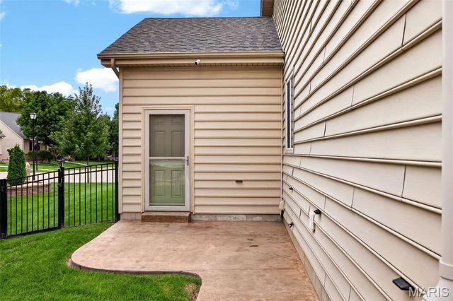 3135 Wheeling Drive, St Charles, MO 63301