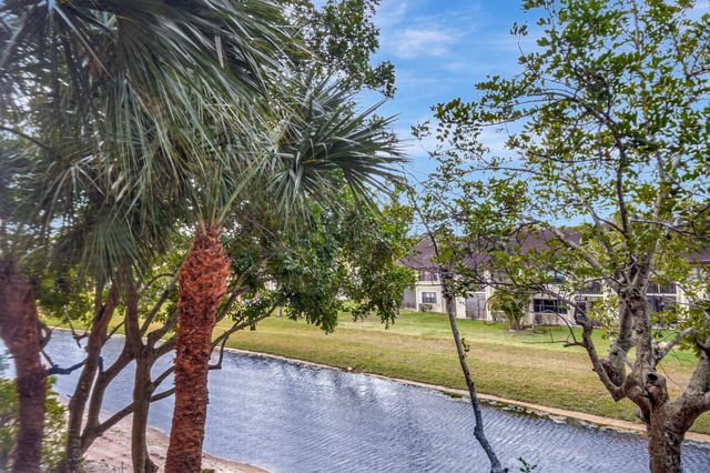 7770 Tahiti Lane 306, Lake Worth, FL 33467