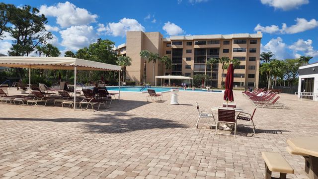 7770 Tahiti Lane 306, Lake Worth, FL 33467