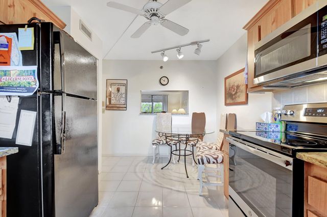 7770 Tahiti Lane 306, Lake Worth, FL 33467