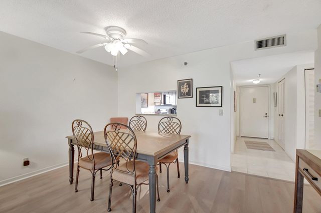 7770 Tahiti Lane 306, Lake Worth, FL 33467