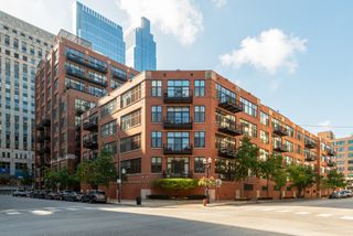 333 W HUBBARD Street 801, Chicago, IL 60654