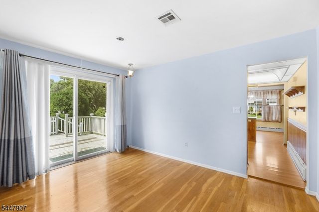 54 Canterbury Dr, Clark Twp., NJ 07066