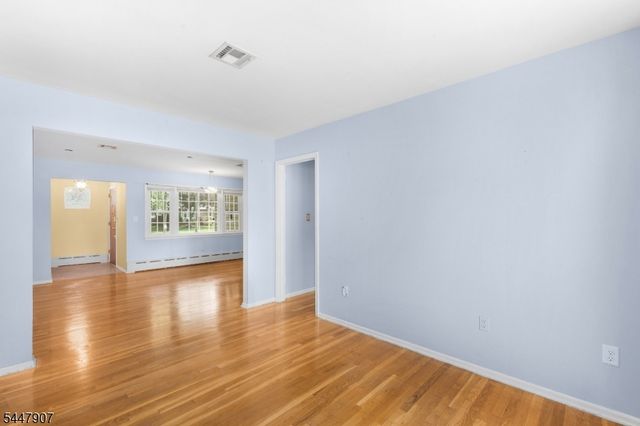 54 Canterbury Dr, Clark Twp., NJ 07066