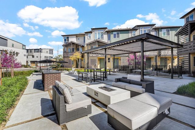 2027 Joshua Tree Circle, Milpitas, CA 95035