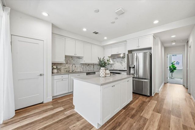 2027 Joshua Tree Circle, Milpitas, CA 95035