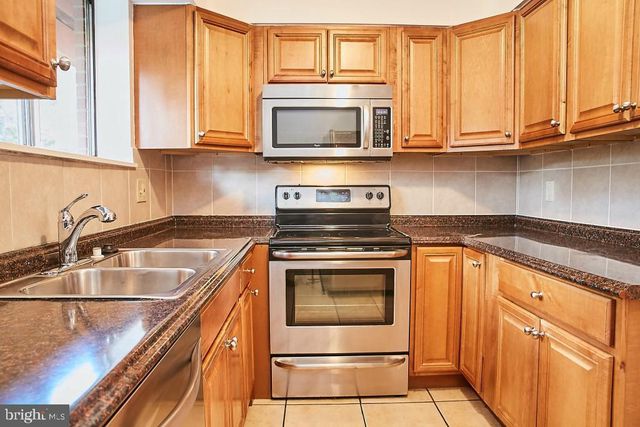 5719 6TH ST N, Arlington, VA 22205