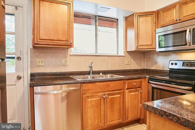 5719 6TH ST N, Arlington, VA 22205