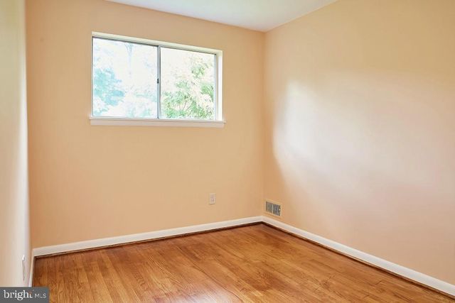 5719 6TH ST N, Arlington, VA 22205