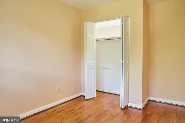 5719 6TH ST N, Arlington, VA 22205