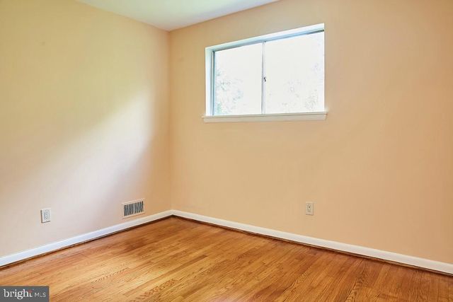 5719 6TH ST N, Arlington, VA 22205