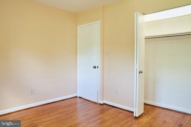 5719 6TH ST N, Arlington, VA 22205