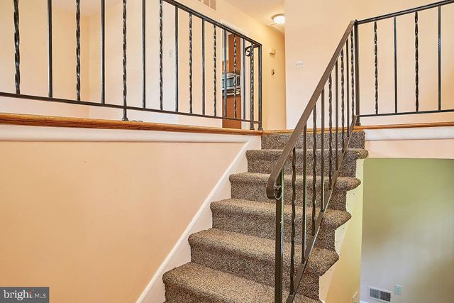 5719 6TH ST N, Arlington, VA 22205