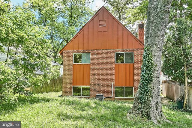 5719 6TH ST N, Arlington, VA 22205