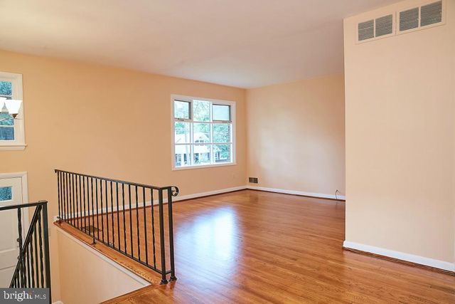 5719 6TH ST N, Arlington, VA 22205