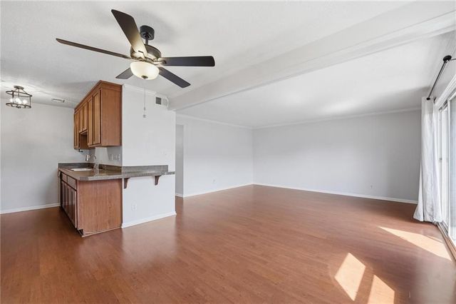 6232 Robinson Street 2, Overland Park, KS 66202