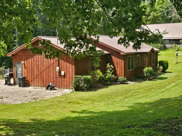 11 Pretty Ridge Road, Wellington, KY 40387