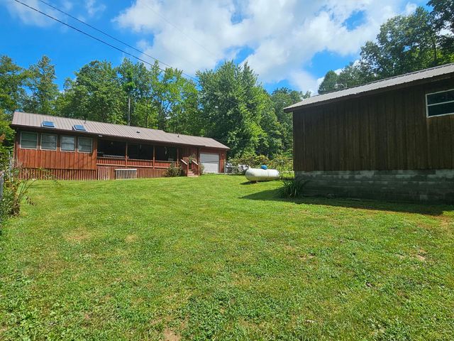 11 Pretty Ridge Road, Wellington, KY 40387