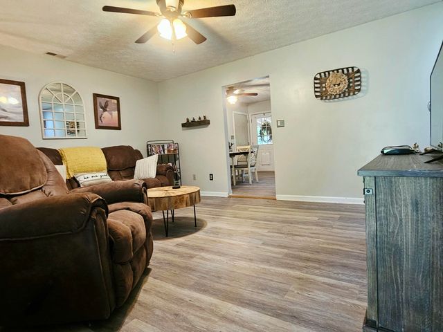 11 Pretty Ridge Road, Wellington, KY 40387