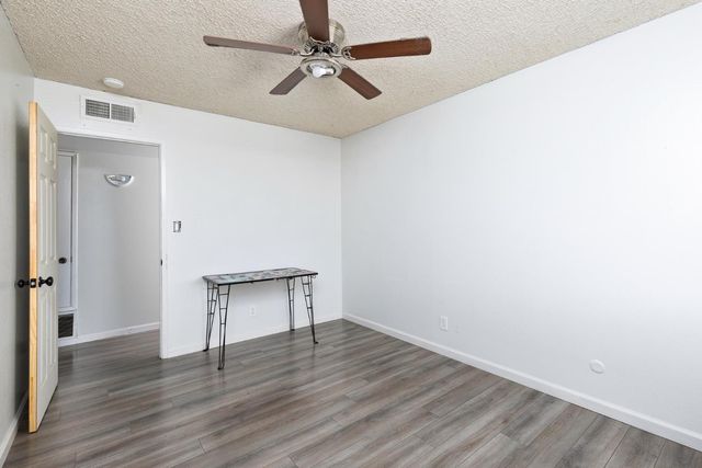 280 N Lillie, Dinuba, CA 93618