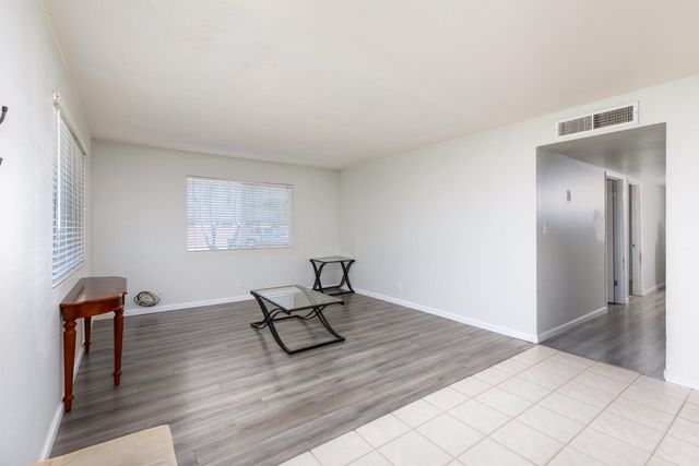 280 N Lillie, Dinuba, CA 93618