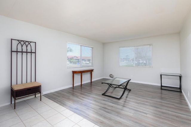 280 N Lillie, Dinuba, CA 93618