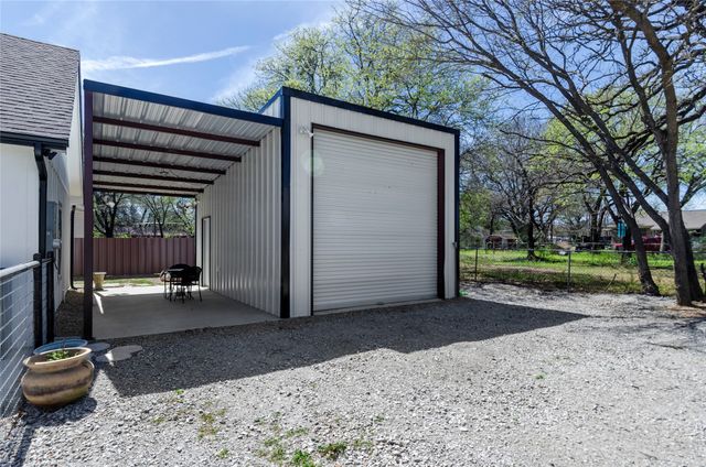 210 Stevens Street, Bridgeport, TX 76426