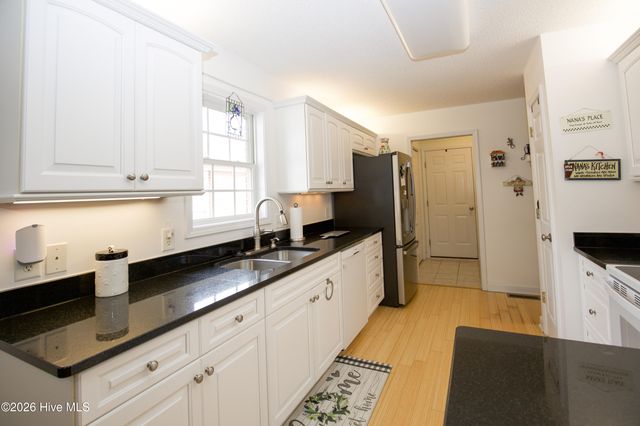 623 Pinehurst Trace Drive, Pinehurst, NC 28374