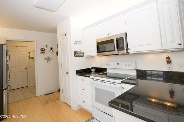 623 Pinehurst Trace Drive, Pinehurst, NC 28374