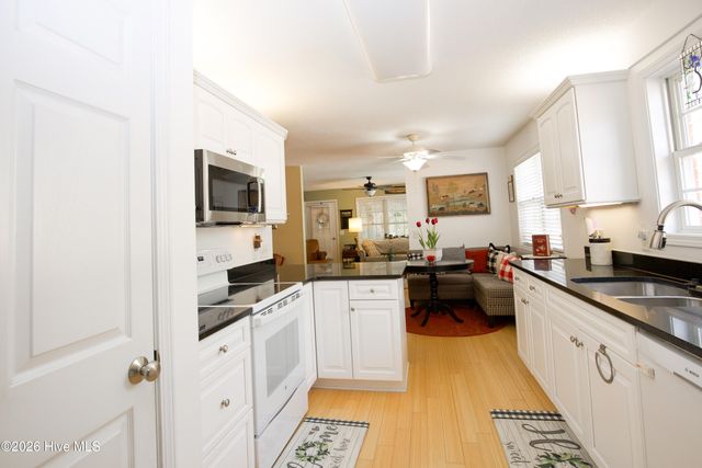 623 Pinehurst Trace Drive, Pinehurst, NC 28374