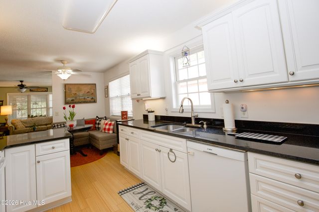 623 Pinehurst Trace Drive, Pinehurst, NC 28374