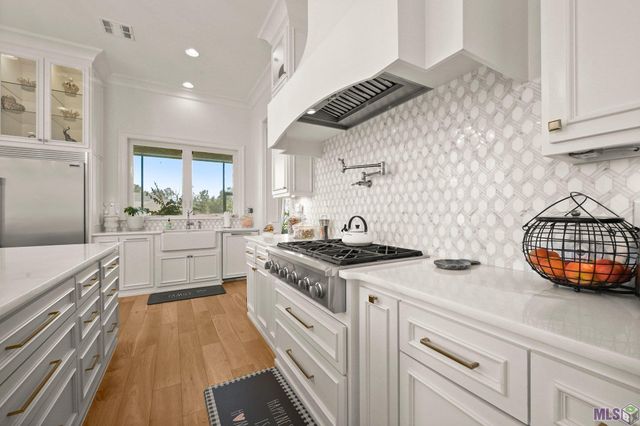 8343 Hattic St, Saint George, LA 70817